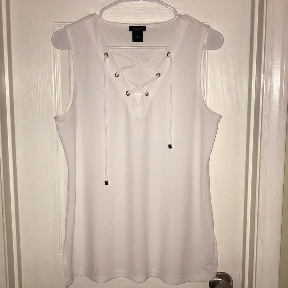White lace up tank